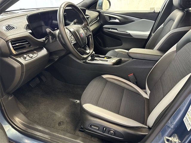 Used 2024 Buick Envista Preferred w/ Convenience I Package image 11
