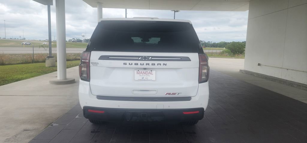 Used 2024 Chevrolet Suburban RST RWD image 9