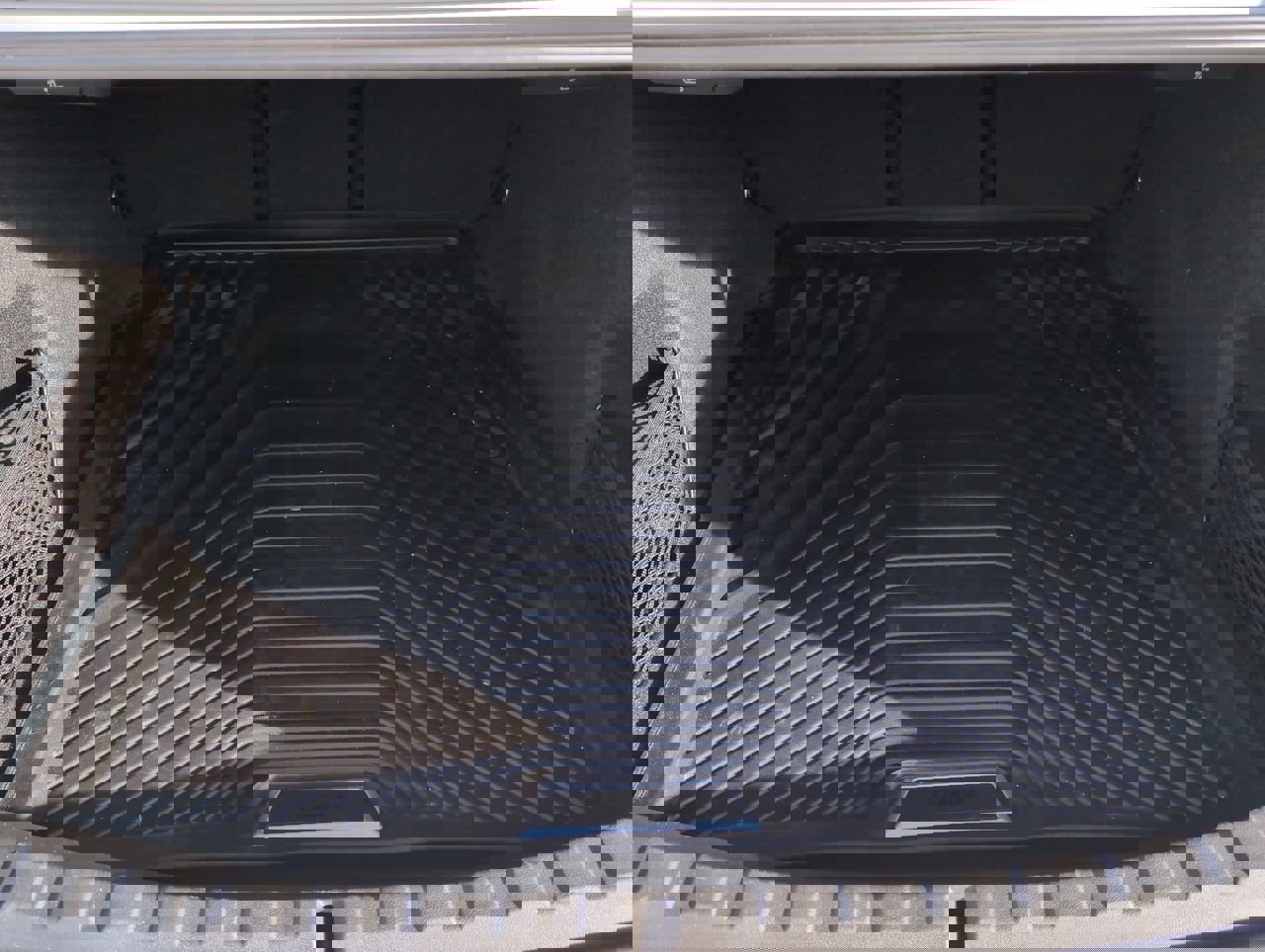 Used 2020 BMW 330i xDrive Sedan w/ Convenience Package image 15