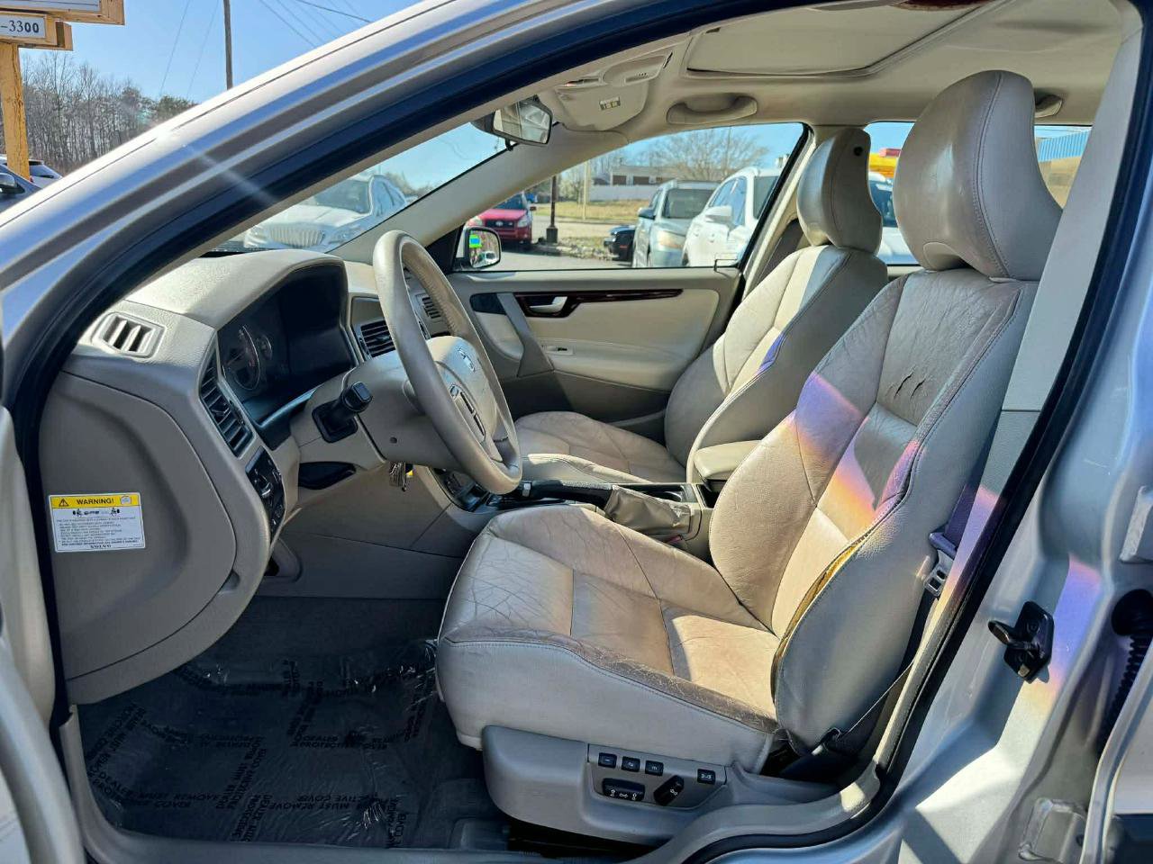 Used 2004 Volvo V70 2.5T FWD image 10