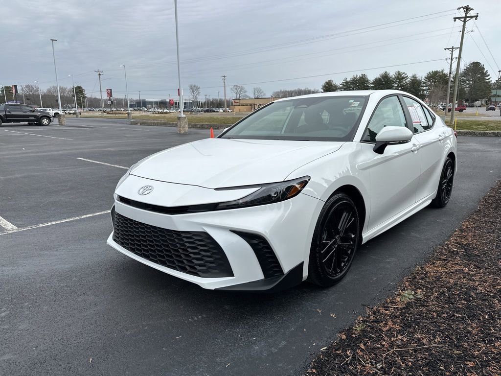 Certified 2025 Toyota Camry SE image 4