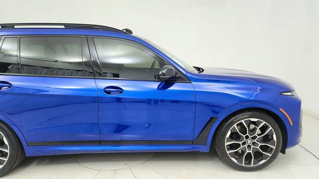 Used 2025 BMW X7 M60i image 8