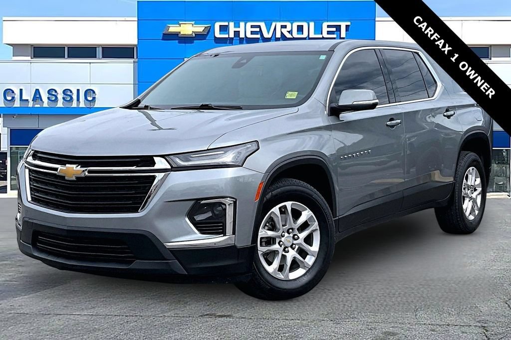 Used 2023 Chevrolet Traverse LS w/ Safety Package FWD image 2