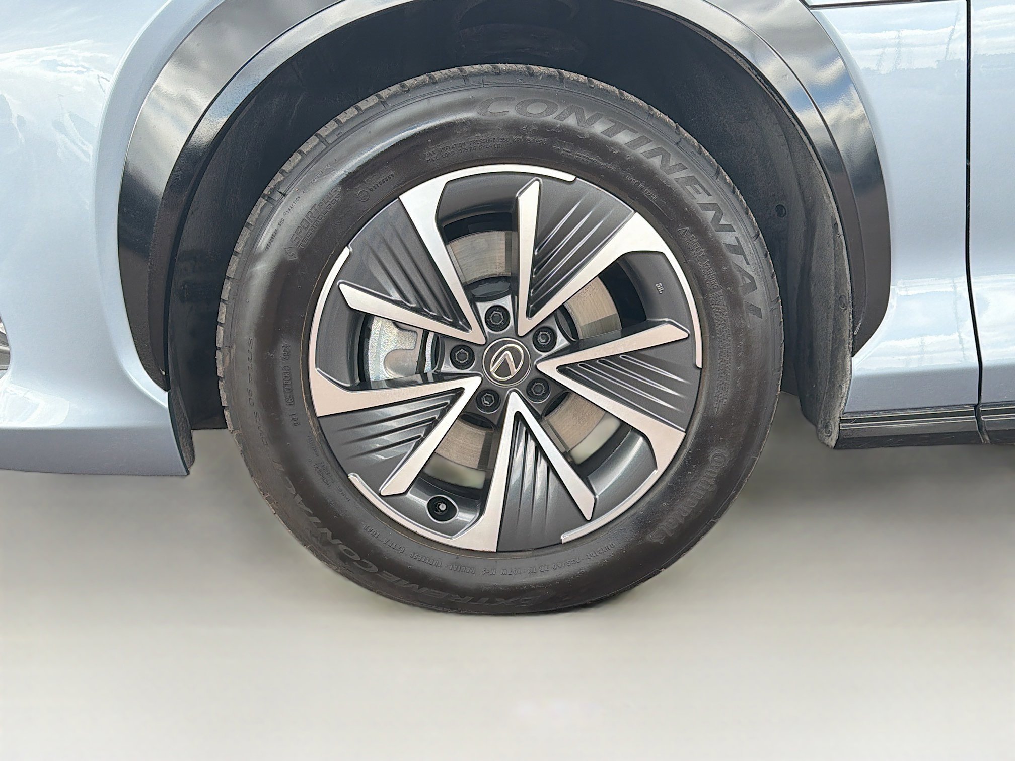 Used 2023 Lexus RZ 450e Premium w/ Accessory Package (Z1) image 11