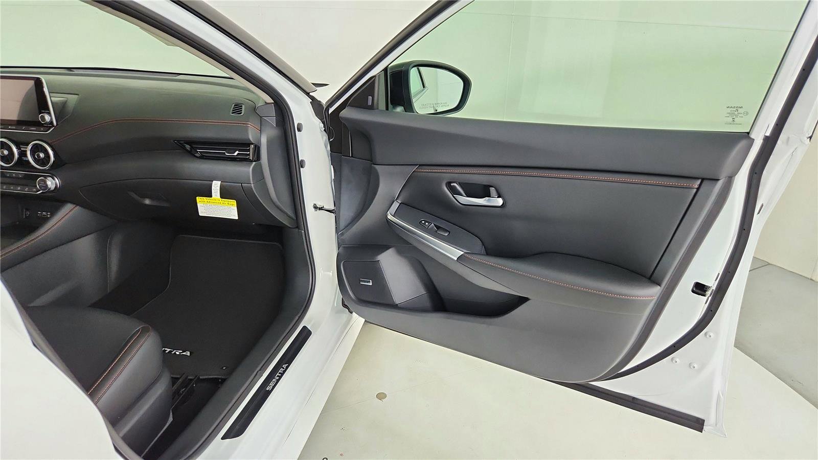 Certified 2025 Nissan Sentra SR w/ SR Premium Package image 38