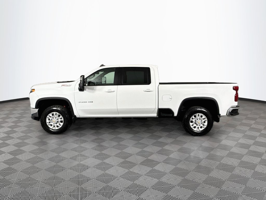 Used 2023 Chevrolet Silverado 3500 LT w/ Convenience Package AWD/4WD image 4