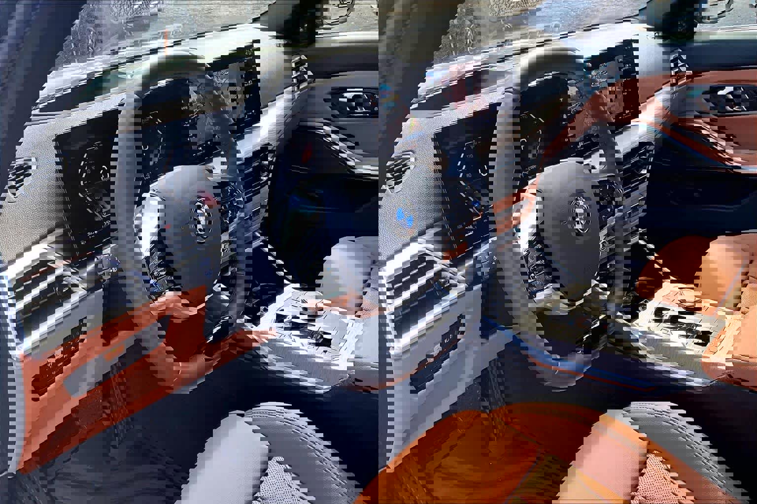 Certified 2025 BMW 330i xDrive Sedan w/ Premium Package image 18