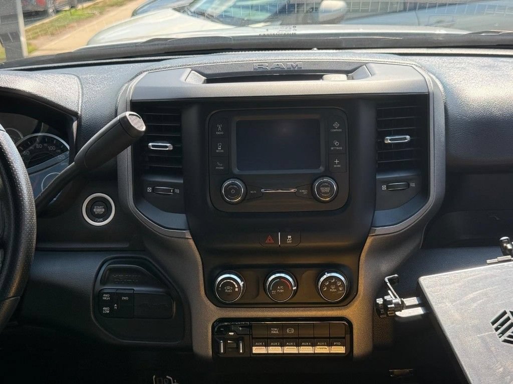 Used 2024 RAM 5500 Tradesman w/ Chrome Appearance Group AWD/4WD image 8