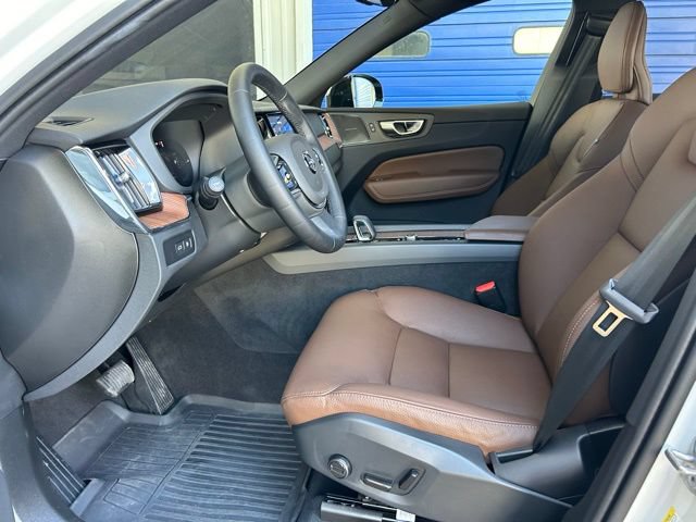 Used 2025 Volvo XC60 T8 Plus w/ Protection Package Premier AWD/4WD image 24