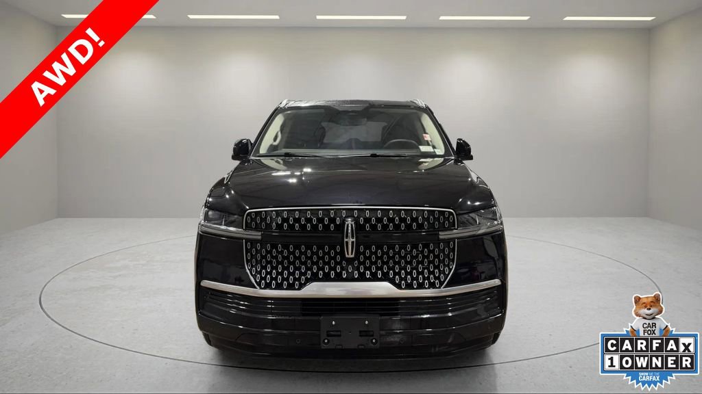 Used 2025 Lincoln Navigator Reserve image 18