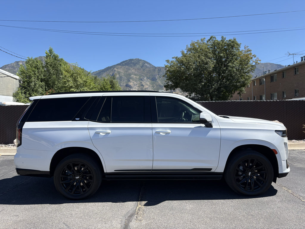 Used 2023 Cadillac Escalade Sport Platinum w/ LPO, ONYX Package AWD/4WD image 2