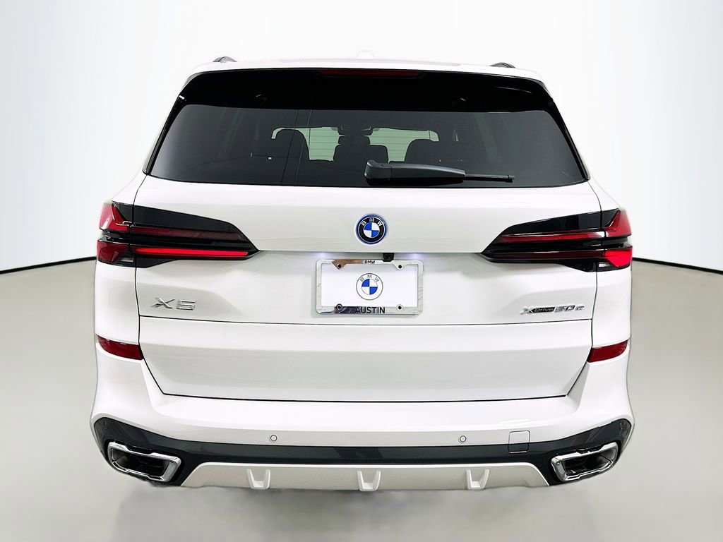 New 2026 BMW X5 xDrive50e w/ M Sport Package AWD/4WD image 6