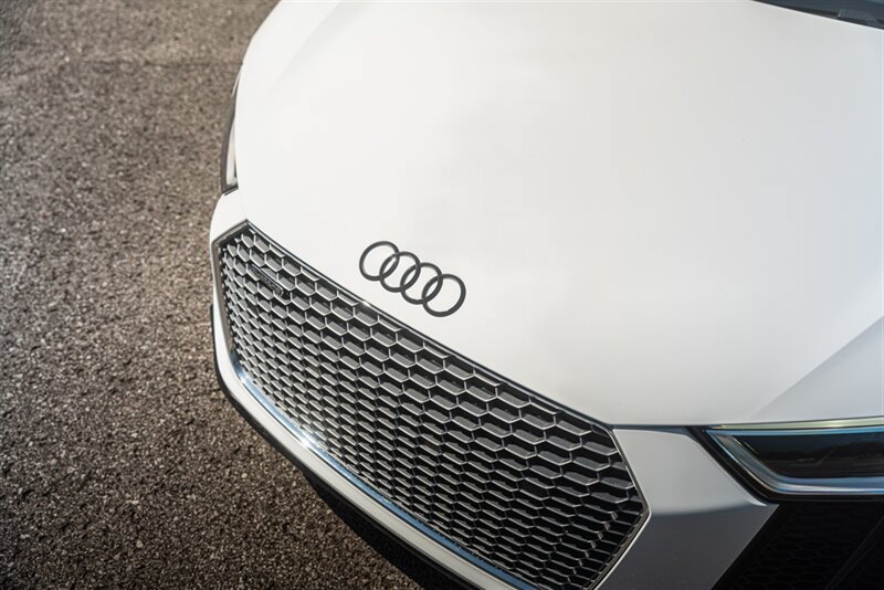 Used 2017 Audi R8 V10 AWD/4WD image 98