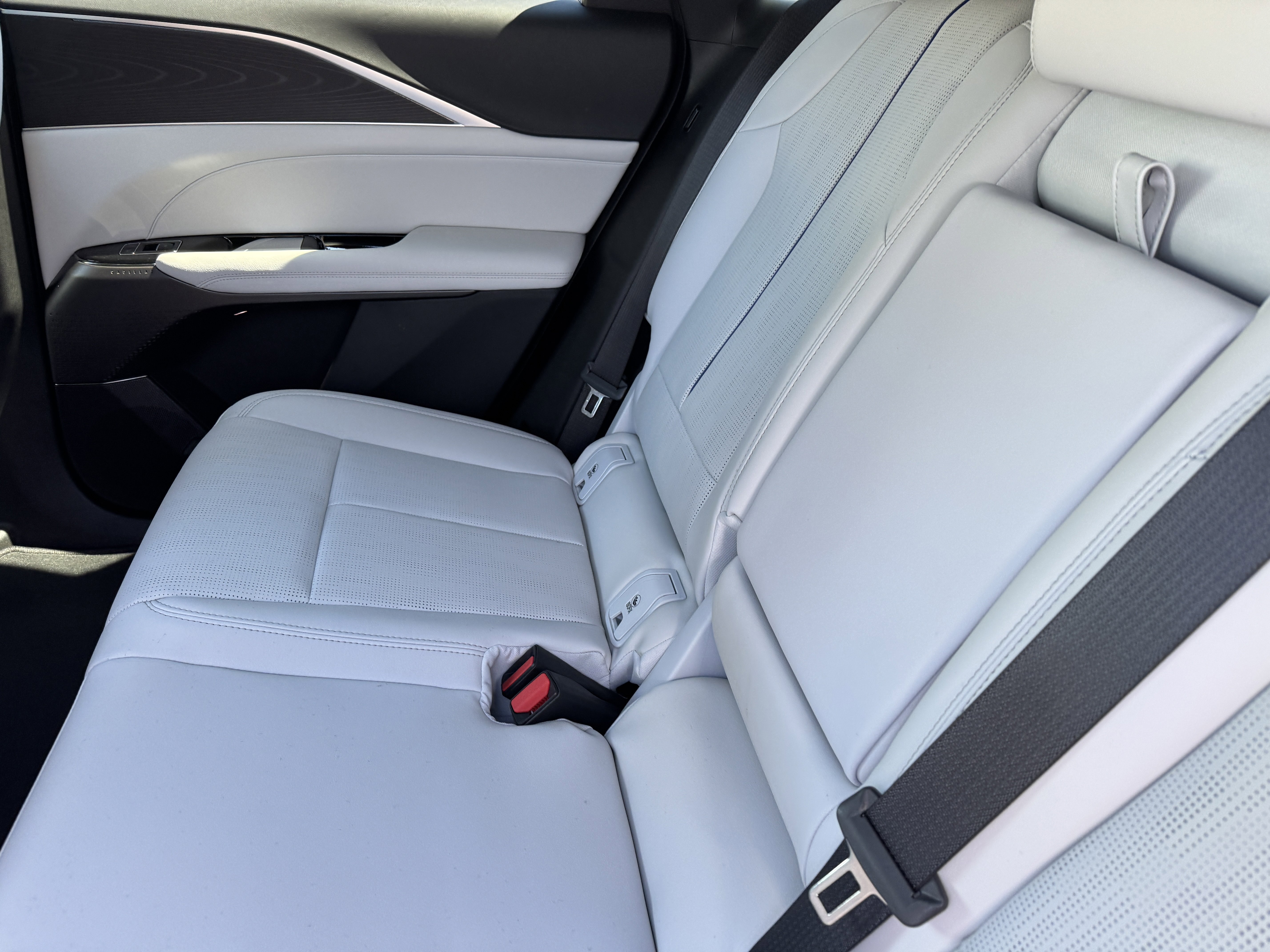 New 2026 Cadillac Lyriq Sport image 18