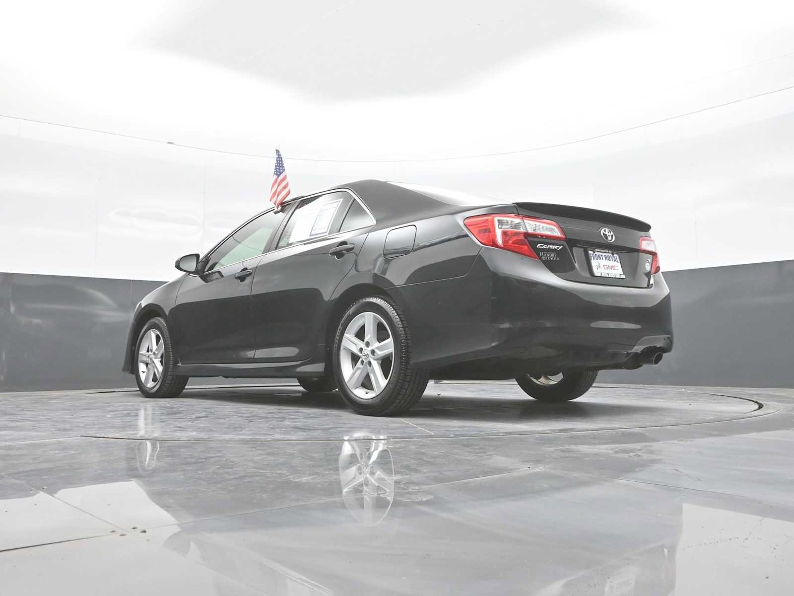 Used 2014 Toyota Camry SE FWD image 73