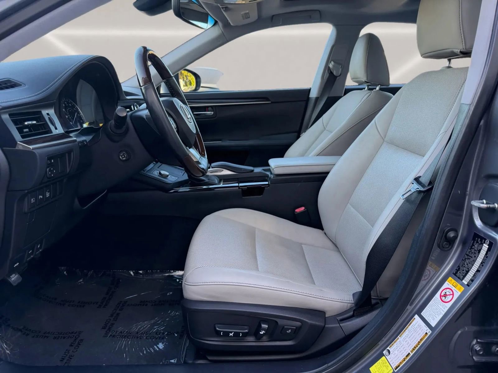 Used 2018 Lexus ES 350 w/ Navigation System Package image 8