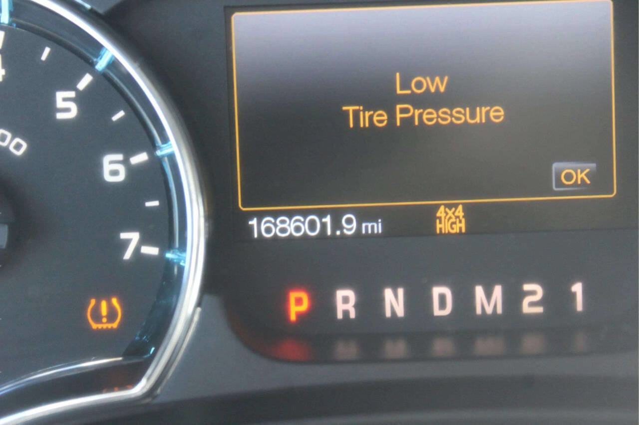 Used 2012 Ford F150 XLT w/ XLT Chrome Pkg image 10