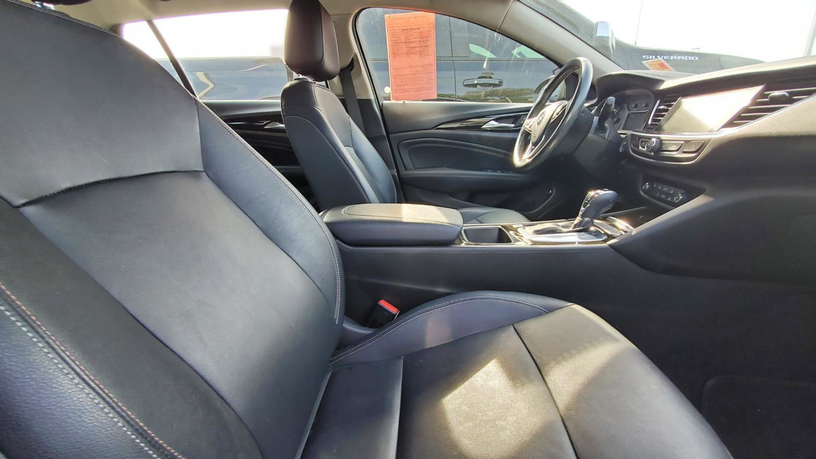 Used 2019 Buick Regal Essence w/ Sights and Sounds Package image 4