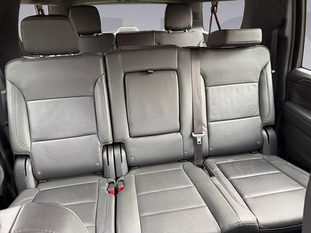 Used 2024 Chevrolet Suburban LT image 18