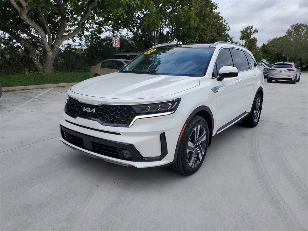 Used 2022 Kia Sorento SX w/ Panoramic Sunroof Package image 2