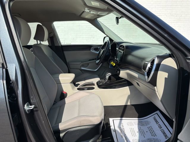 Used 2021 Kia Soul LX image 12