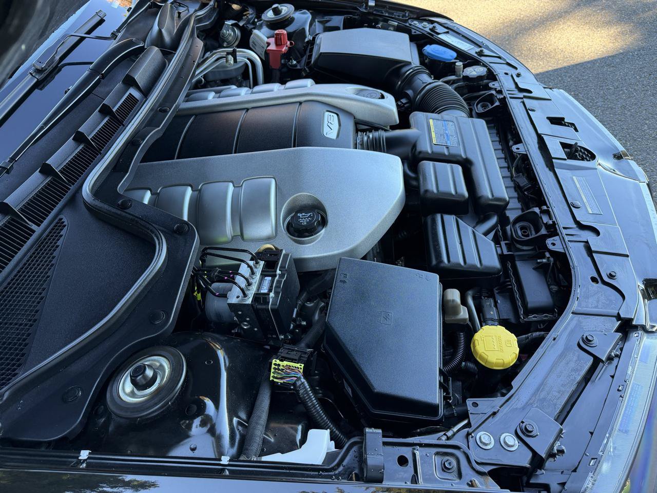 Used 2009 Pontiac G8 GT w/ Premium Package RWD image 37