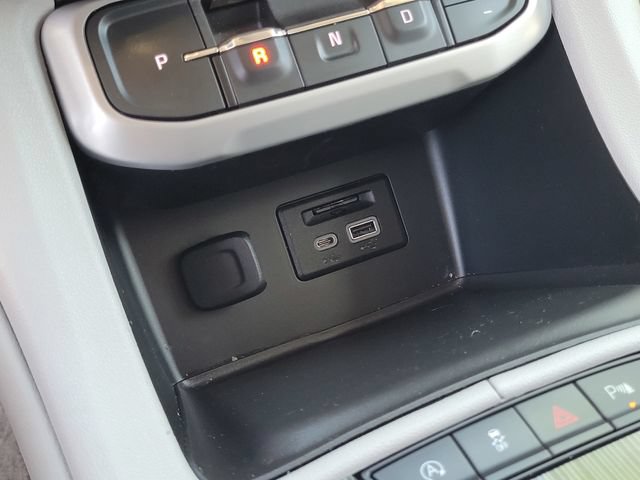 Certified 2023 GMC Acadia SLT w/ Technology Package AWD/4WD image 20