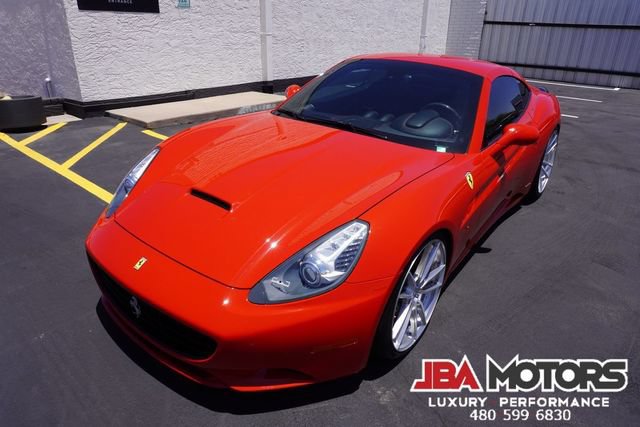 Used 2014 Ferrari California RWD image 46