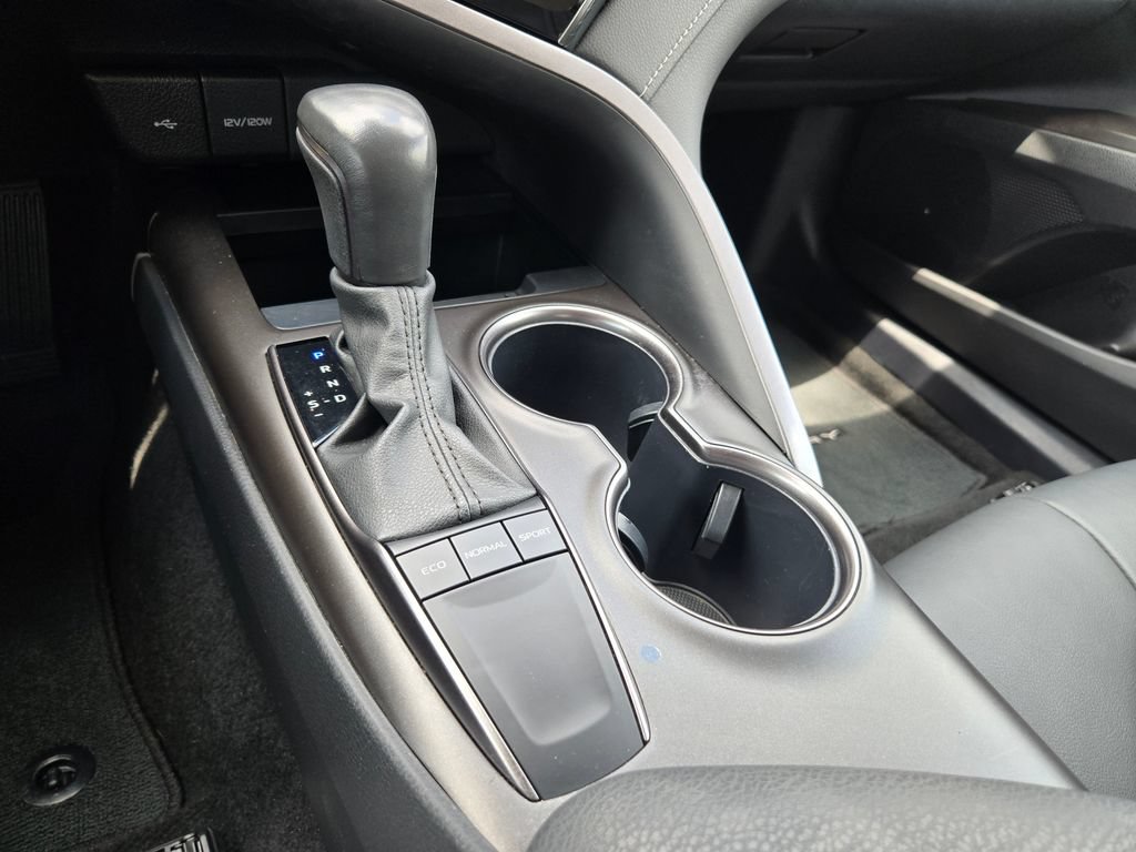 Certified 2024 Toyota Camry SE FWD image 14