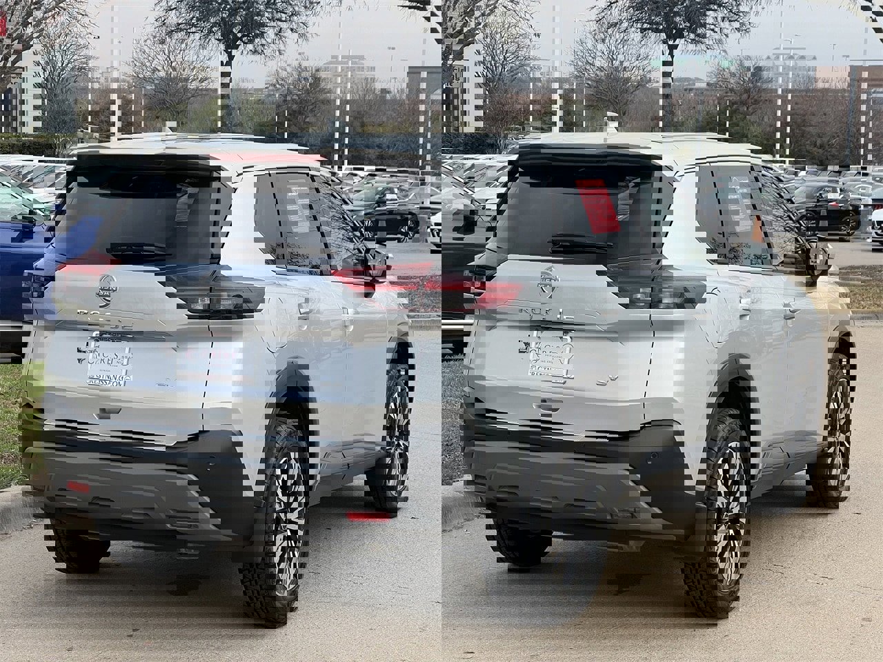 Certified 2022 Nissan Rogue SV image 4