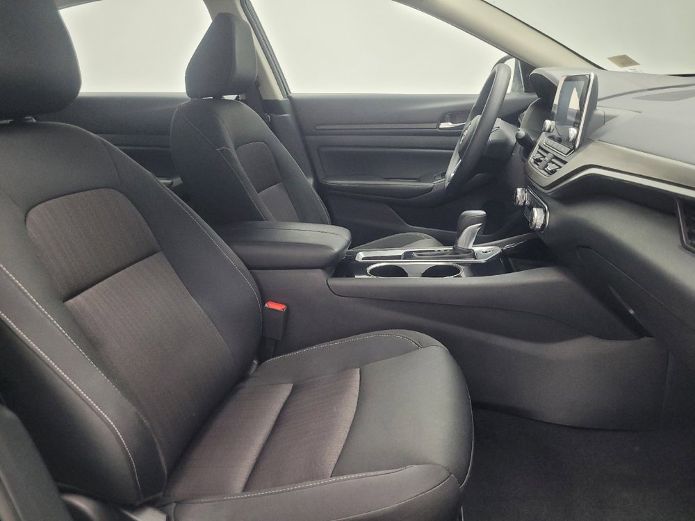 Used 2024 Nissan Altima 2.5 SV image 21
