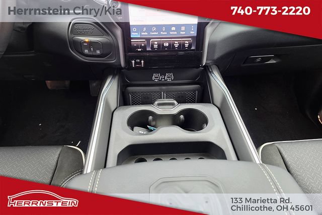 New 2026 RAM 2500 Laramie AWD/4WD image 13