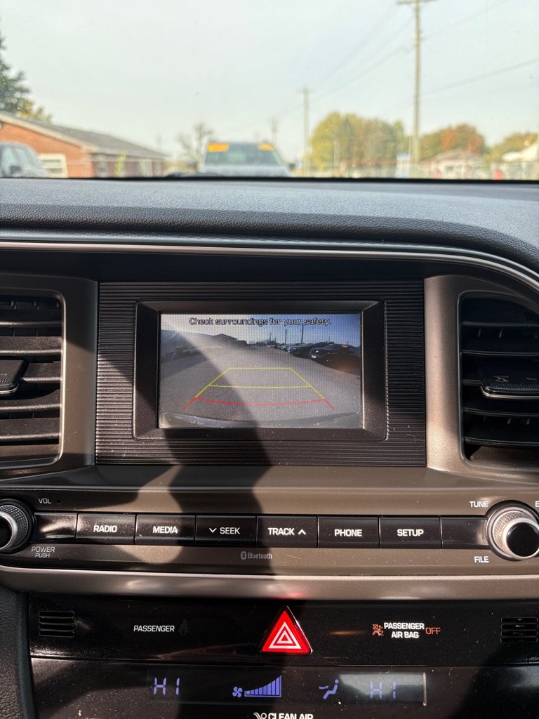 Used 2020 Hyundai Elantra SE w/ Cargo Package (C1) FWD image 20