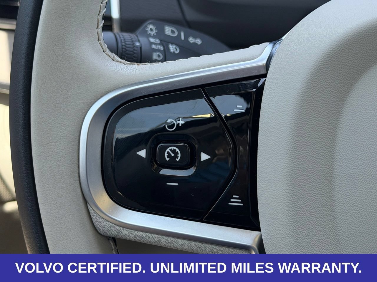Certified 2025 Volvo XC90 T8 Plus AWD/4WD image 14