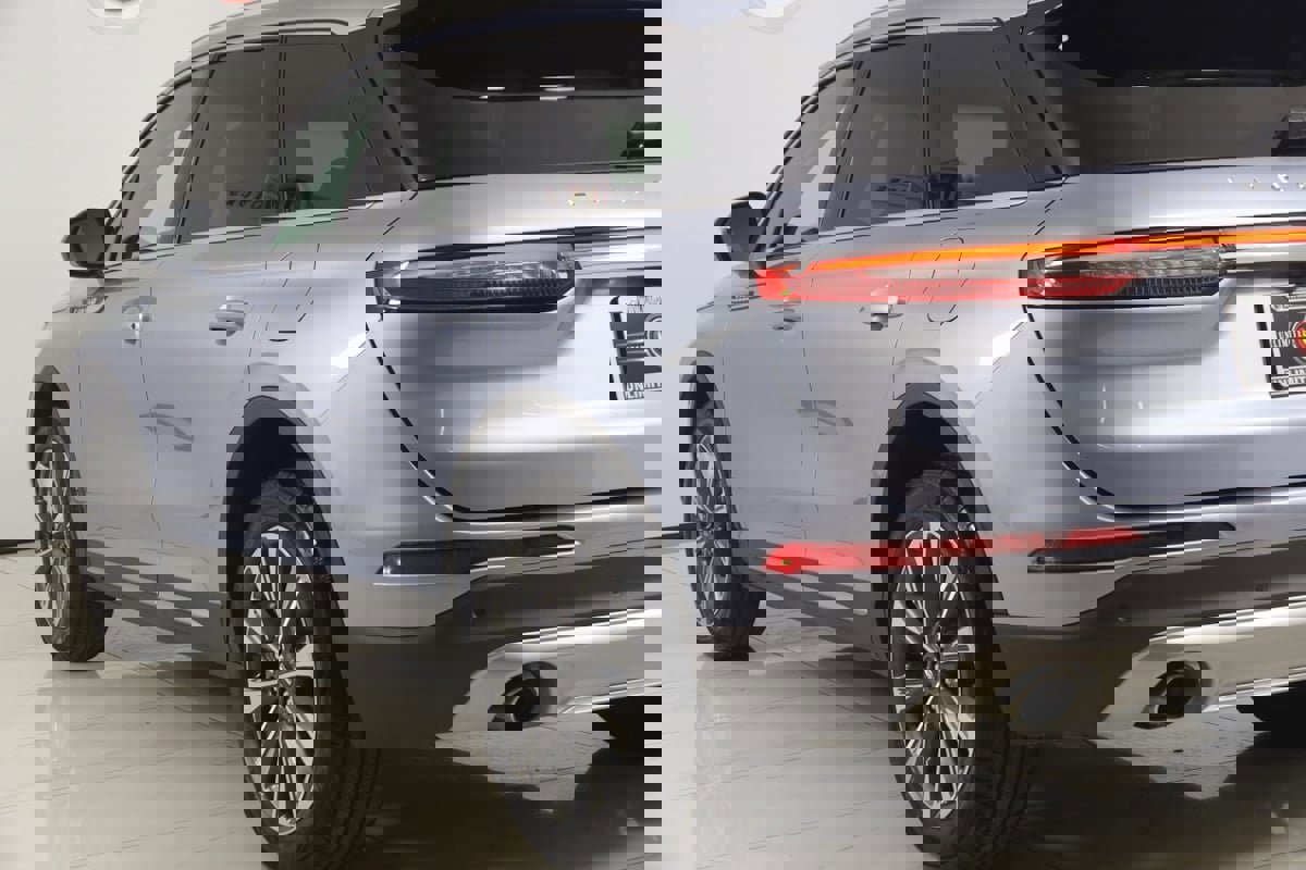 Used 2022 Lincoln Corsair Reserve w/ Elements Package image 24