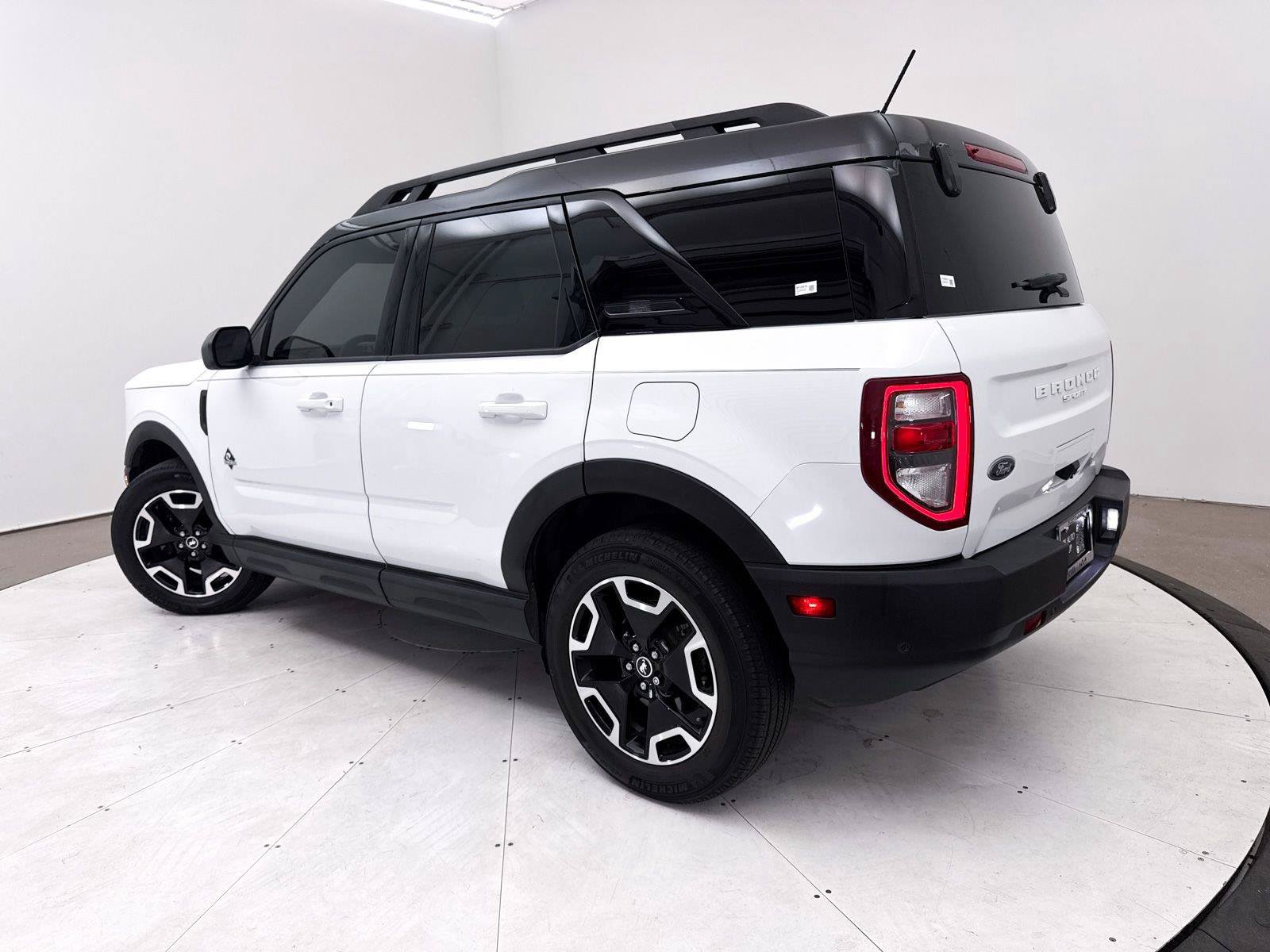Used 2022 Ford Bronco Sport Outer Banks AWD/4WD image 2