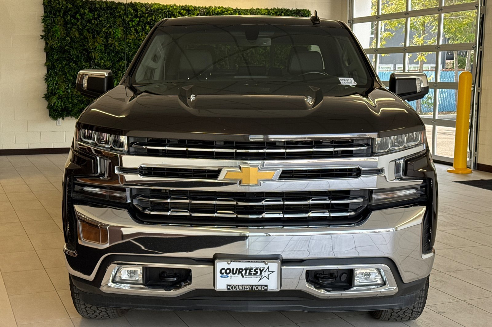 Used 2019 Chevrolet Silverado 1500 LTZ w/ LTZ Convenience Package image 9
