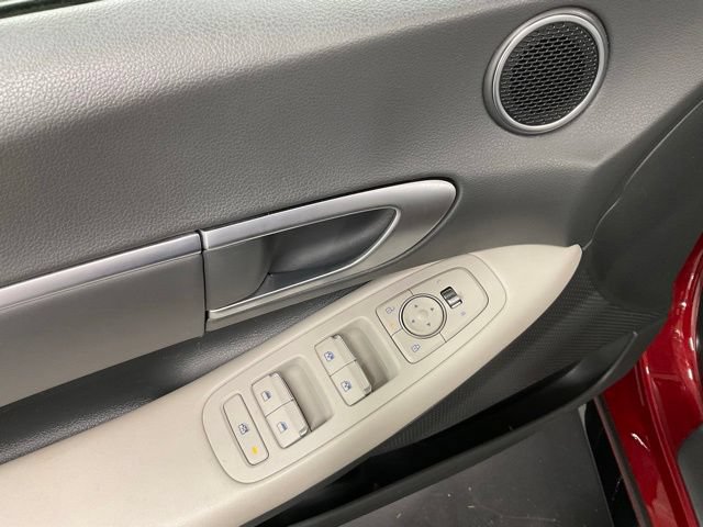 Used 2025 Hyundai Sonata SEL FWD image 29