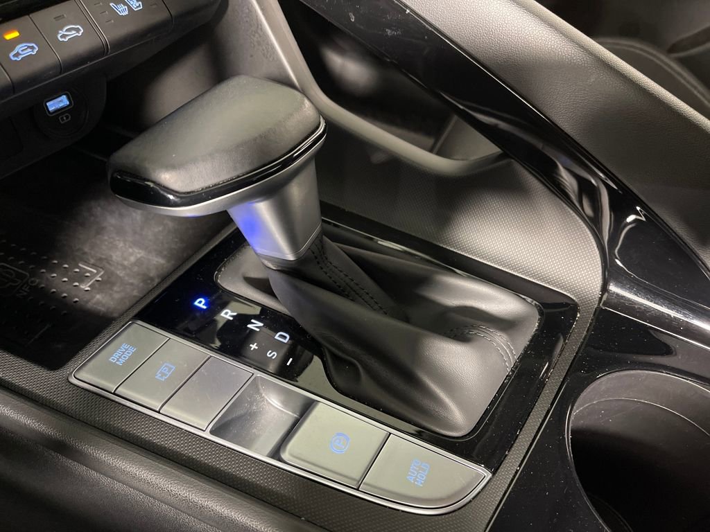 Certified 2023 Hyundai Elantra Limited image 23