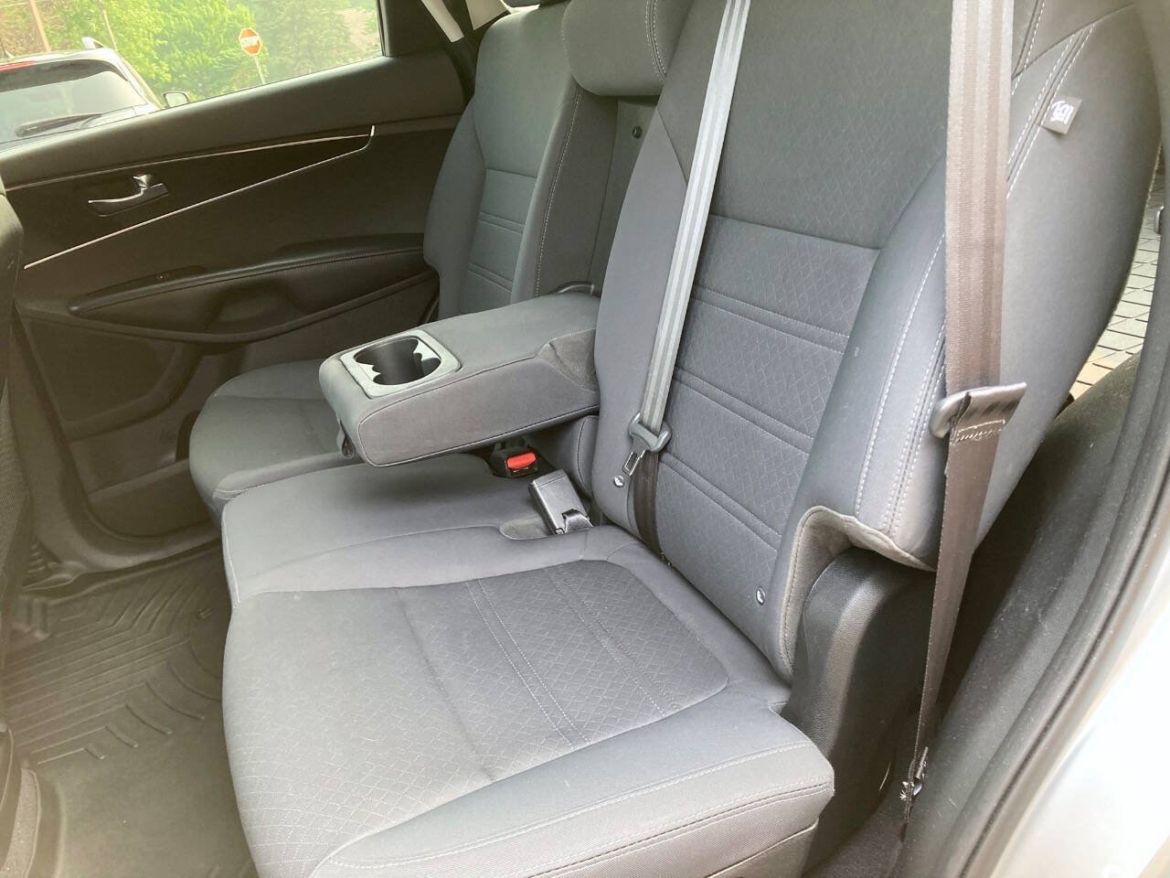 Used 2017 Kia Sorento AWD image 11