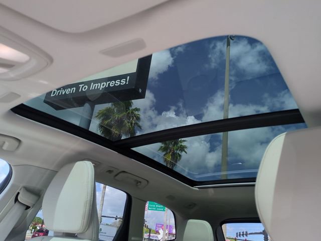 Used 2022 Volvo XC60 T8 Inscription w/ Advanced Package image 28