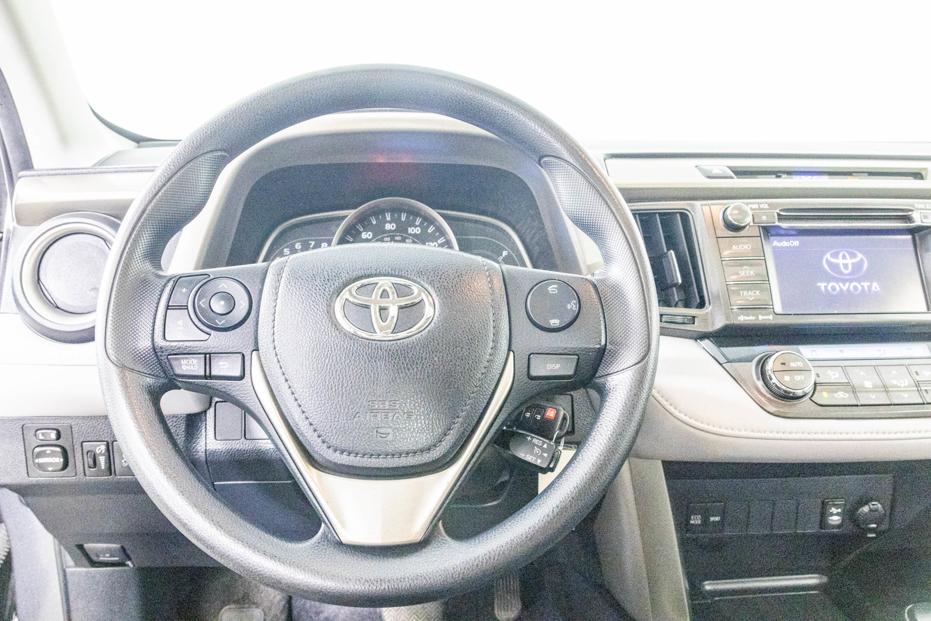 Used 2013 Toyota RAV4 XLE FWD image 30