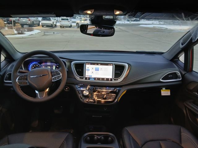 New 2026 Chrysler Pacifica Select image 26