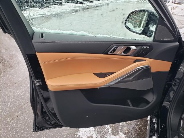 New 2026 BMW X6 xDrive40i w/ Climate Comfort Package image 10