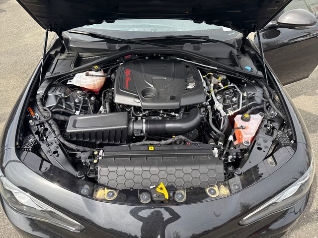 Used 2023 Alfa Romeo Giulia Estrema image 34