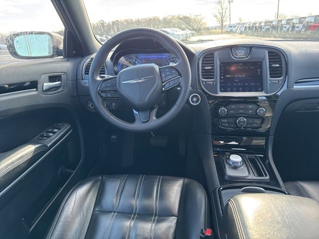 Used 2023 Chrysler 300 S image 17