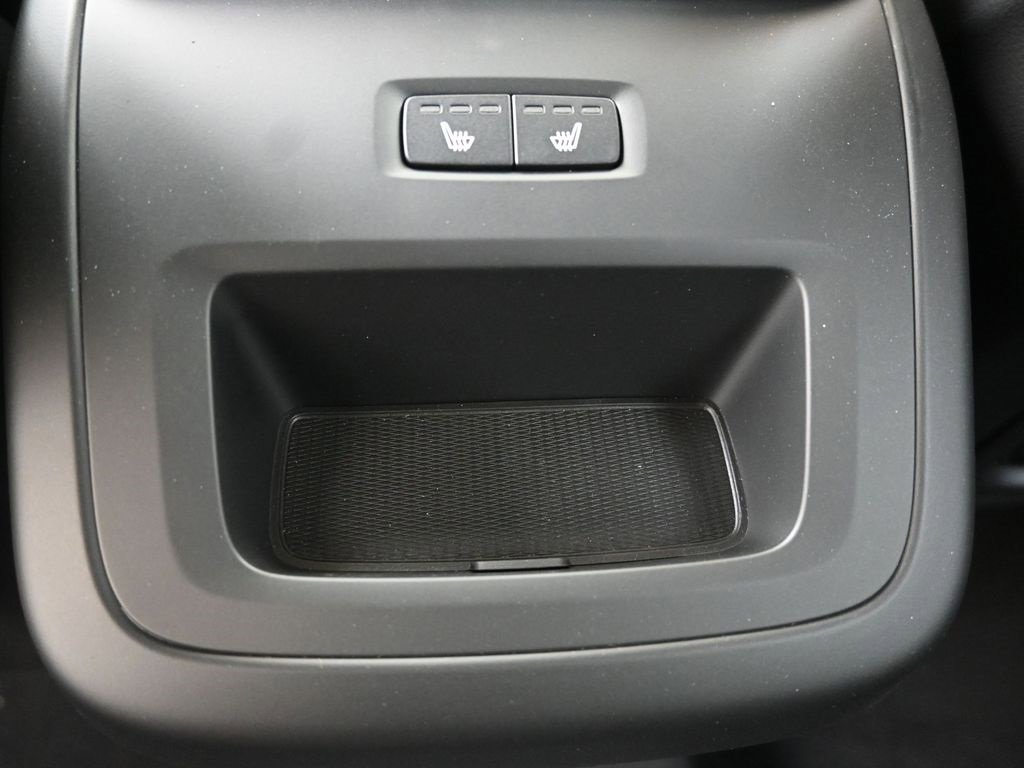 New 2026 Volvo XC60 B5 Plus w/ Climate Package image 21