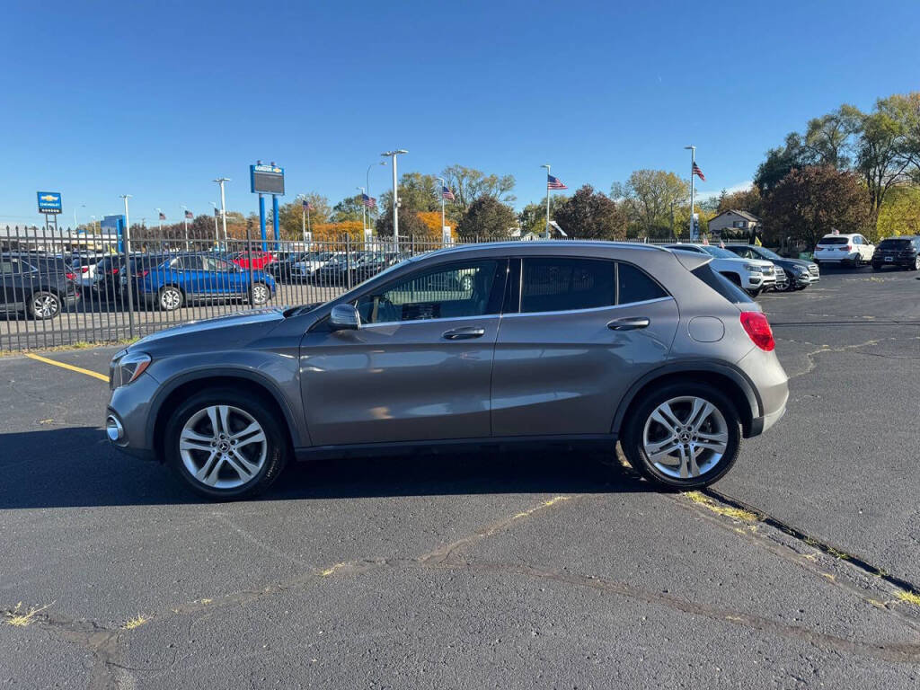 Used 2018 Mercedes-Benz GLA 250 4MATIC image 33