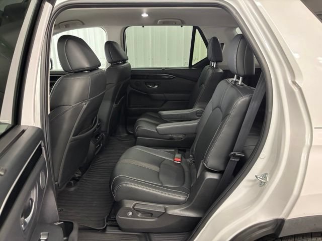 Used 2023 Honda Pilot EX-L image 11