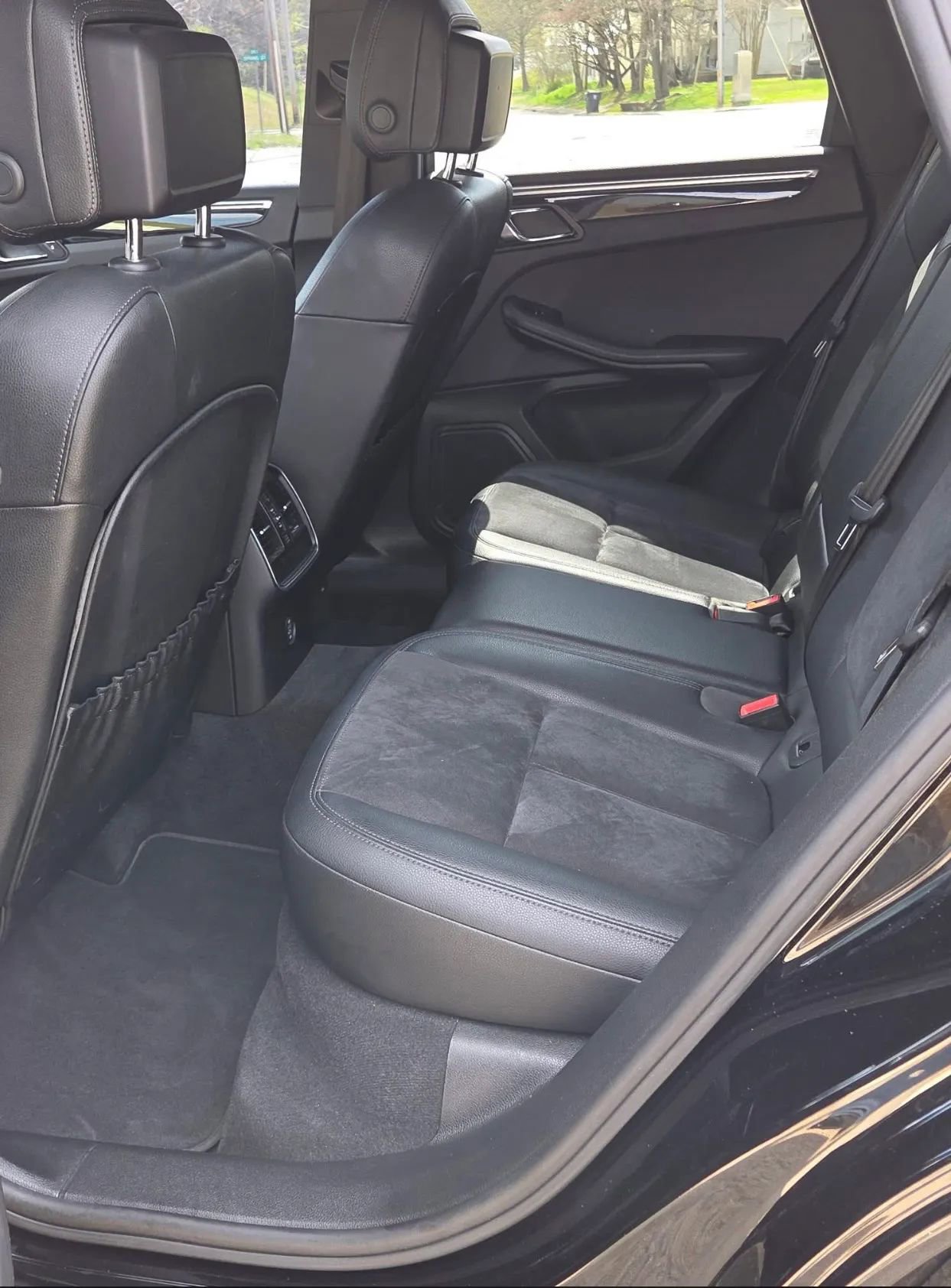 Used 2017 Porsche Macan image 36